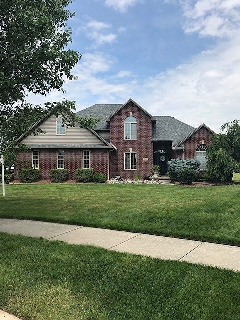 1st image of 27070 Brookview Ct