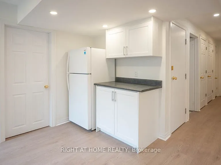 35 Echoridge Dr #BASEMENT — Photo 11