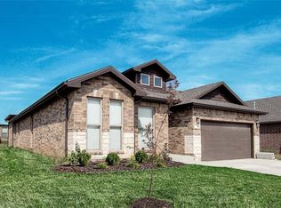 26563 W 83rd Ter, Lenexa, KS 66227
