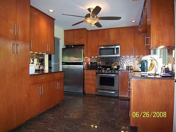 Cherry/Granite/Stainless Kitchen