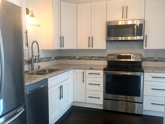 4th image of 26 10th St W Unit 1502