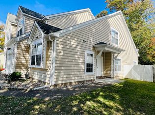 304 Holmes Blvd, Yorktown, VA 23692