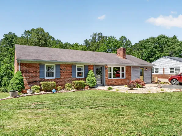 201 Westbriar Pl, Madison Heights, VA 24572