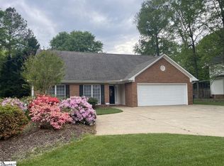 158 Bradford Crossing Dr, Roebuck, SC 29376