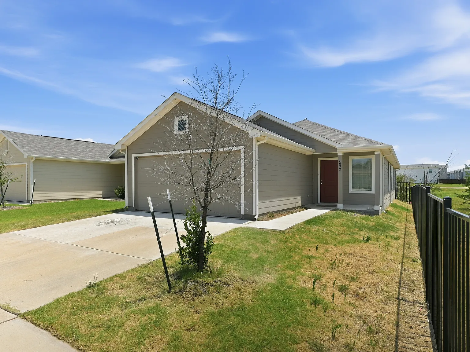 3 bed, 1440 sqft, $2,200 — Photo 3