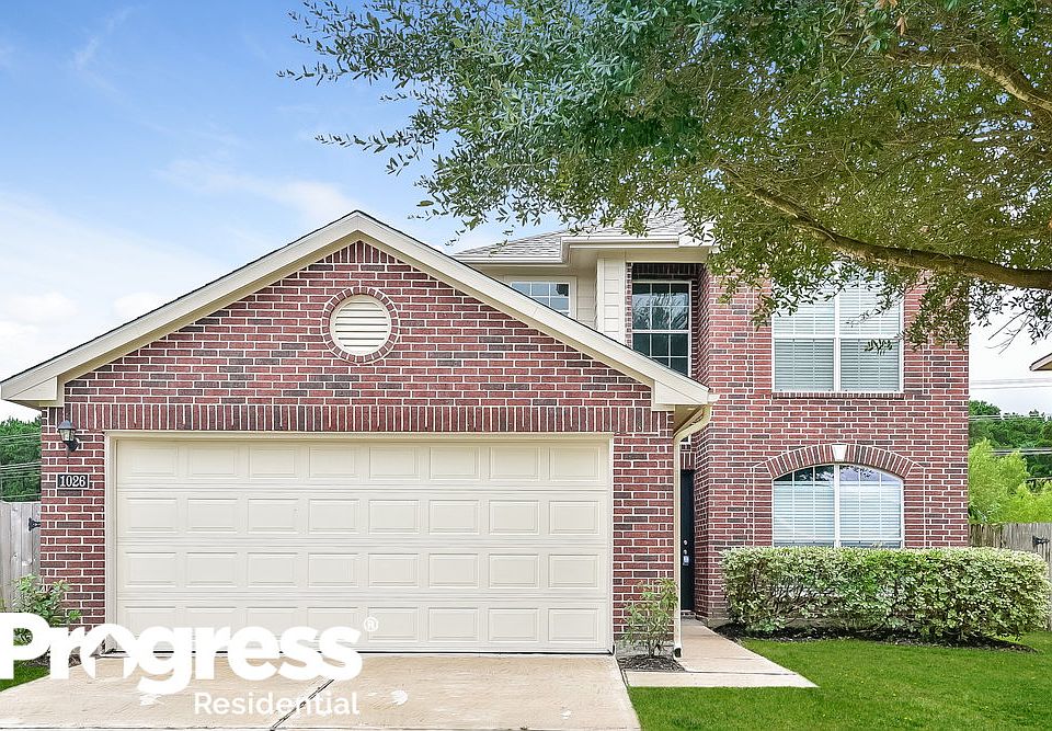 1st image of 1026 Lancaster Lake Dr