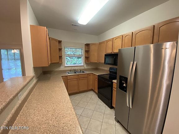 5th image of 2408 Pine Marten Way