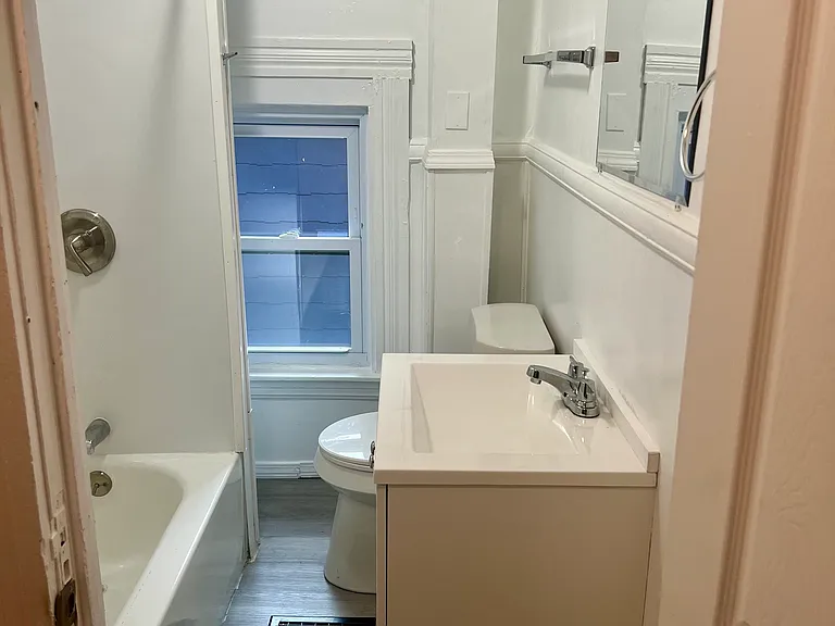 423 Cottage St — Photo 30