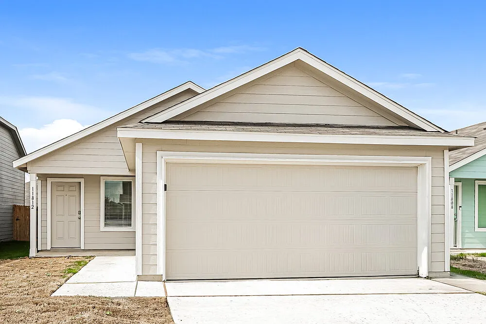 3 bed, 2.0 bath, 1402 sqft, $1,605 — Photo 1