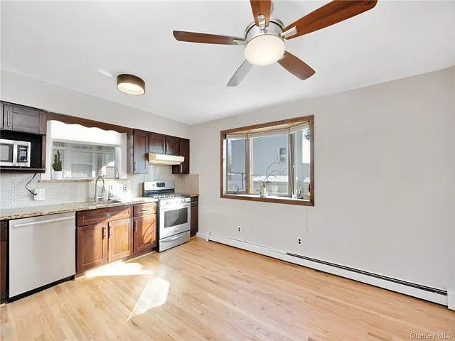 2 bed, 2.0 bath, 1570 sqft, $3,100 — Photo 3