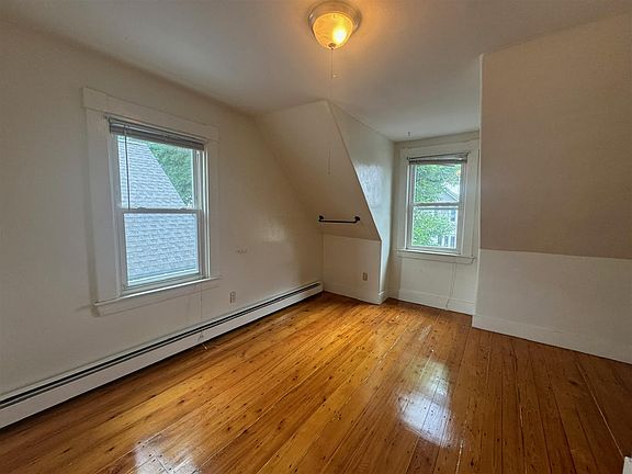4th image of 11 Concord Ave