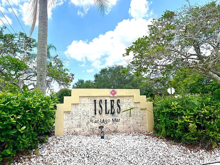 731 Vista Isles Dr #1526 — Photo 1