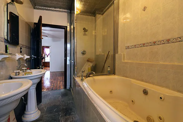 Rented by Empyreal Realty, Inc. | media 21