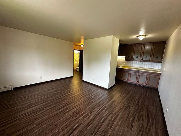 5th image of 410 N Terrace St APT 8