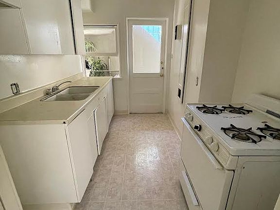 4th image of 404 E Harvard St APT 1