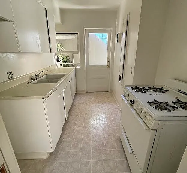 404 E Harvard St #1 — Photo 4