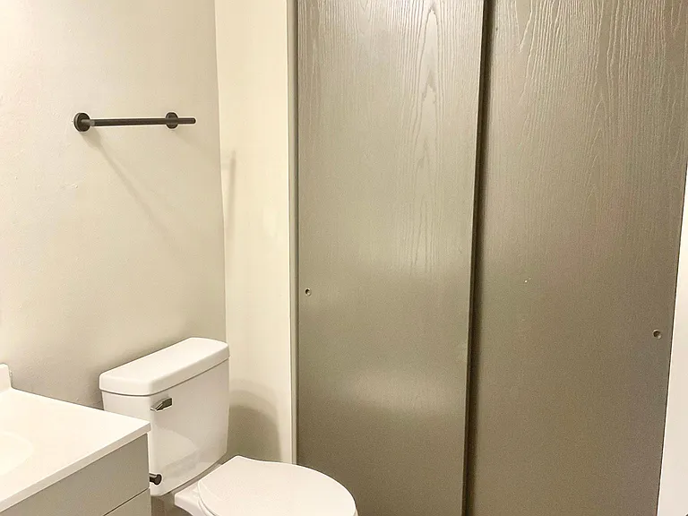 1833 Woodvine St #12 — Photo 12