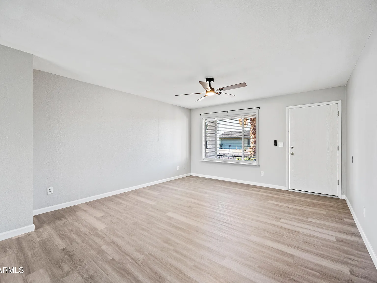 3 bed, 2.0 bath, 1259 sqft, $1,950 — Photo 3