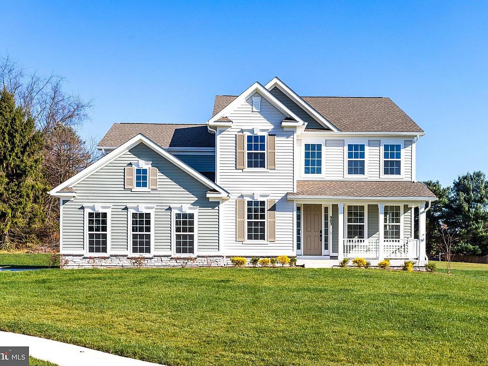 1st image of 903 Honeyflower Dr