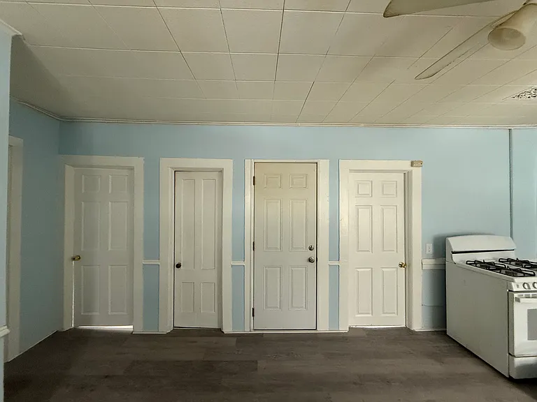 29 Ash St #3 — Photo 24
