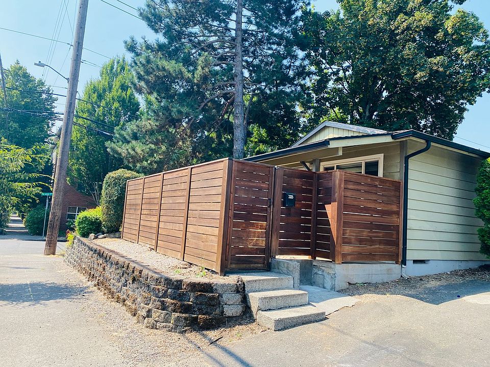 1st image of 8725 SE 11th Ave #8735