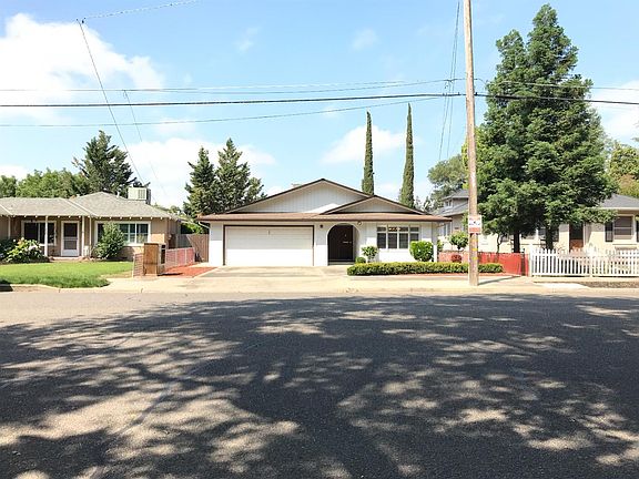 4th image of 544 N 2nd Ave