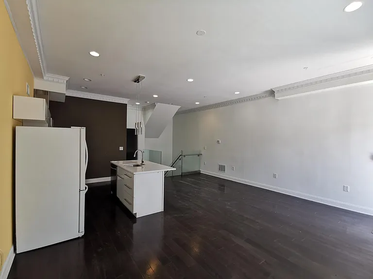 1219 Noble St #1 — Photo 19