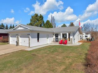 4702 S 57th Ave, Rimbey, AB T0C2J0