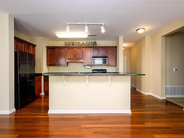 731 Litty Ct #303 — Photo 4