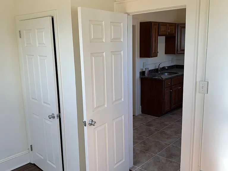 599 Chestnut St #2 — Photo 8