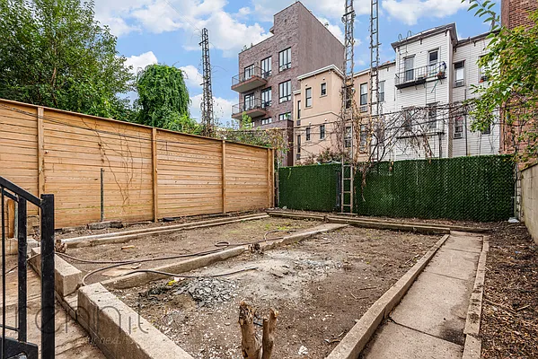 Rented by Rennit Inc. | media 2