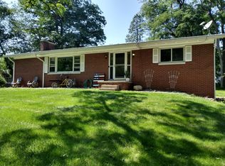 1930 Champlain Dr, Niles, MI 49120