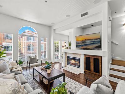 10 Torrigiani Aisle, Irvine, CA, 92606