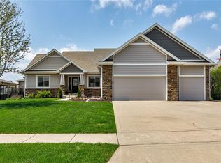 2776 NW 166th Ct, Clive, IA 50325