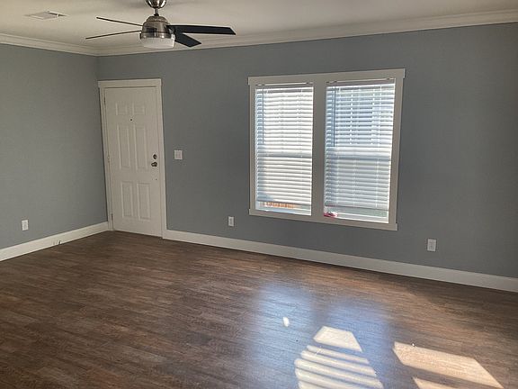 2nd image of 129 Pineland Ave #Kwzff7