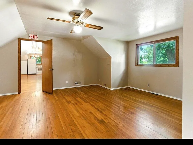 3116 Pocahontas — Photo 9