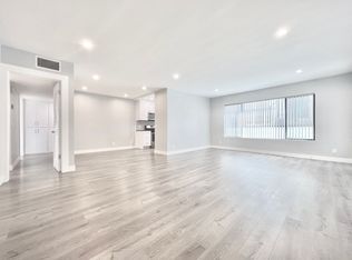 11661 Montana Ave APT 4, Los Angeles, CA 90049