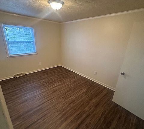 5th image of 2950 W Main St #5