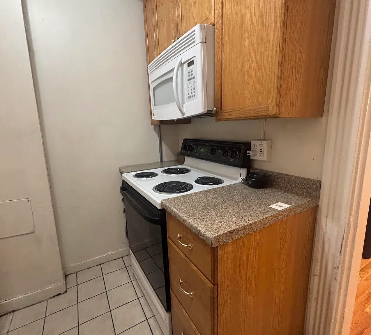 2 bed, $3,500 — Photo 2