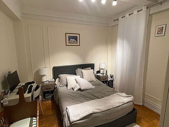 3rd image of 105 W 55th St APT 9E
