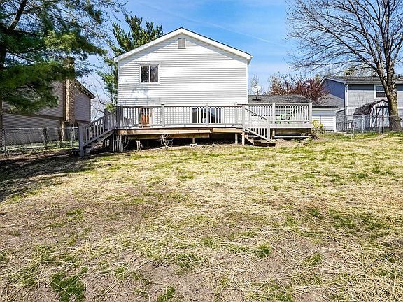 3rd image of 225 Maybank Ct