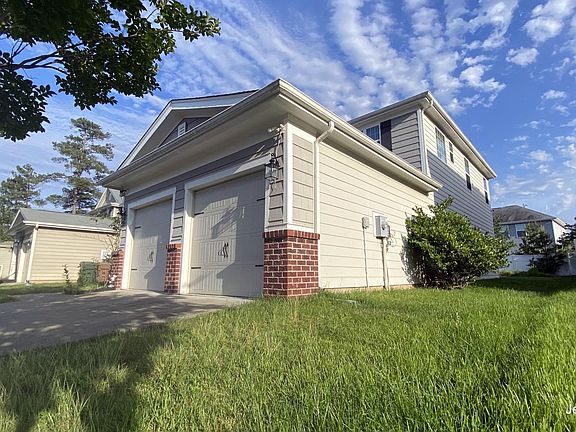 3rd image of 913 Downing Glen Dr