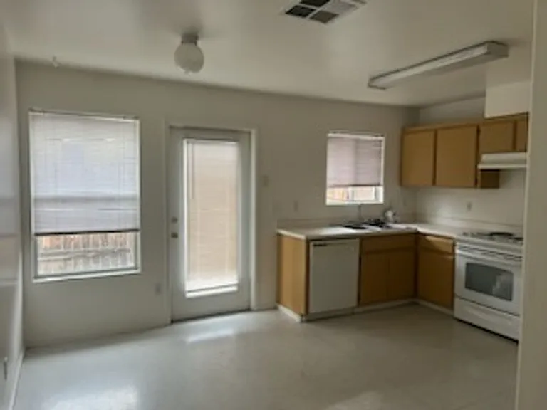 6902 Valleyview Dr #1 & 2 — Photo 2