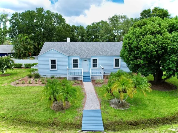 5817 28th Avenue Dr E, Bradenton, FL 34208