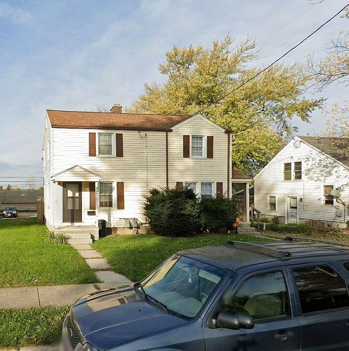 1st image of 621 Universal Ave #621
