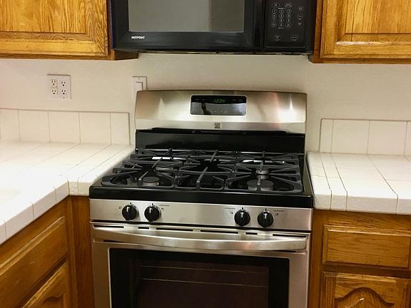 Stove and Microwave