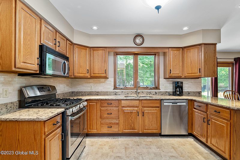 5th image of 309 Partridgeberry Court