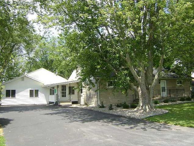 1st image of 1437 S Robin Way