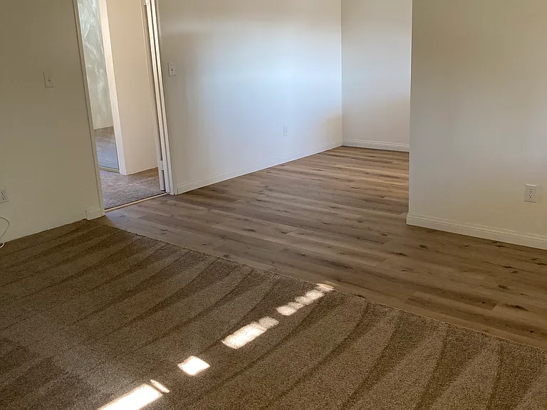 1052 Vale Terrace Dr — Photo 9