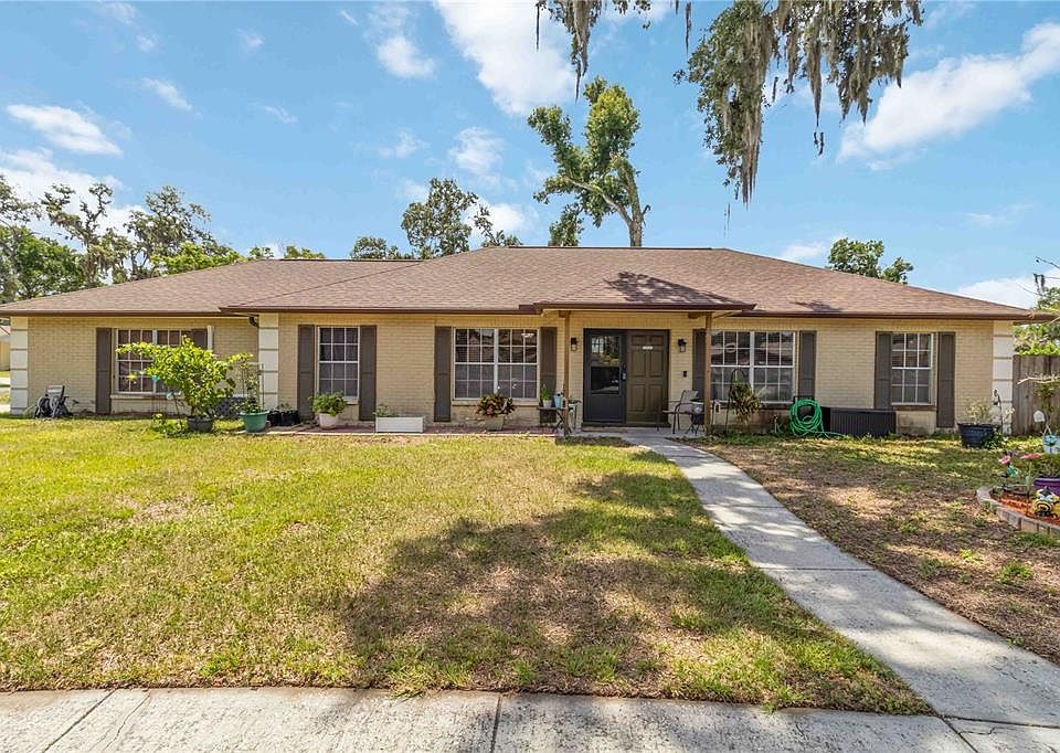 1st image of 2935 Forest Cir